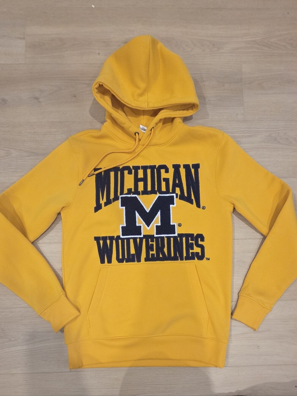 MICHIGAN WOLVERINES | Yellow Hoodie
